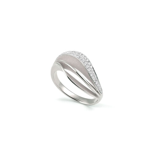 Velaa Pavé Ring